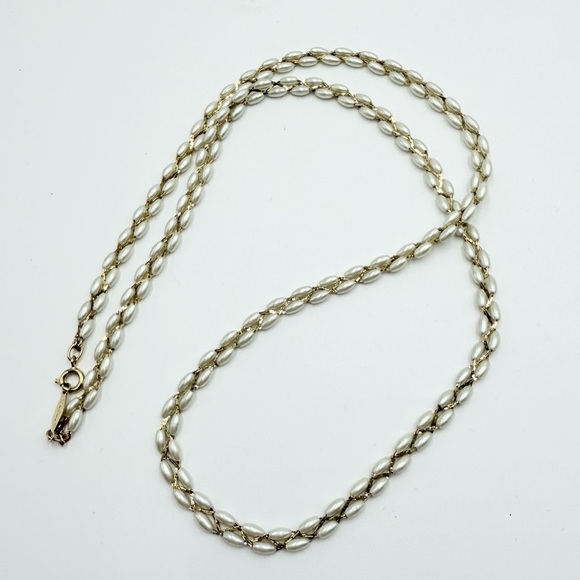 Napier Gold Plated Chain Faux Pearls Wire Wrapped Pearl Necklace - Picture 4 of 8